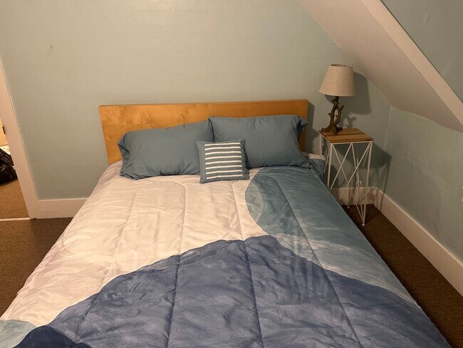 Foto del edificio - 142 Gilsum St