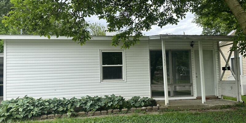 Primary Photo - 1232 Davis Dr.
