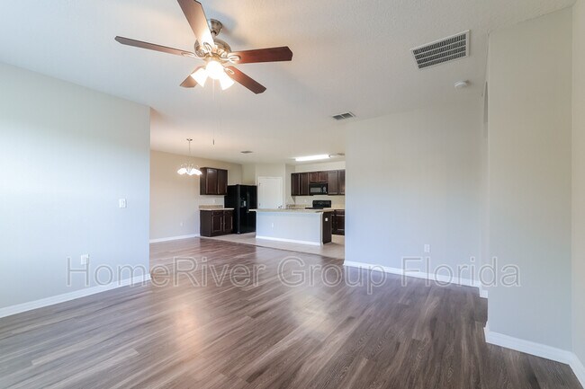 Building Photo - 2330 Sequoia Way