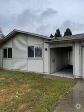 Building Photo - 412 N 19th Ave