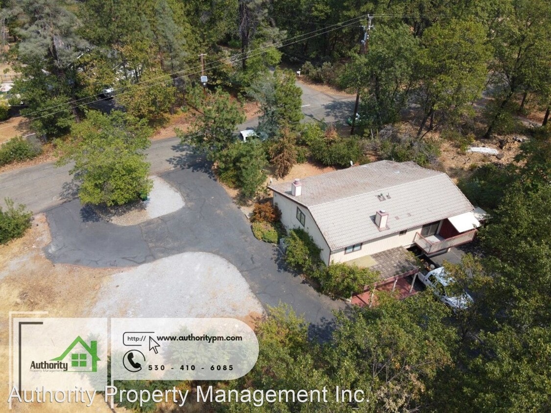 Primary Photo - 4 br, 2.5 bath House - 17777 Ranchera