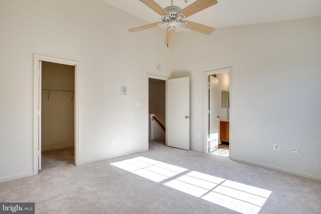 Foto del edificio - 100 Penwick Cir