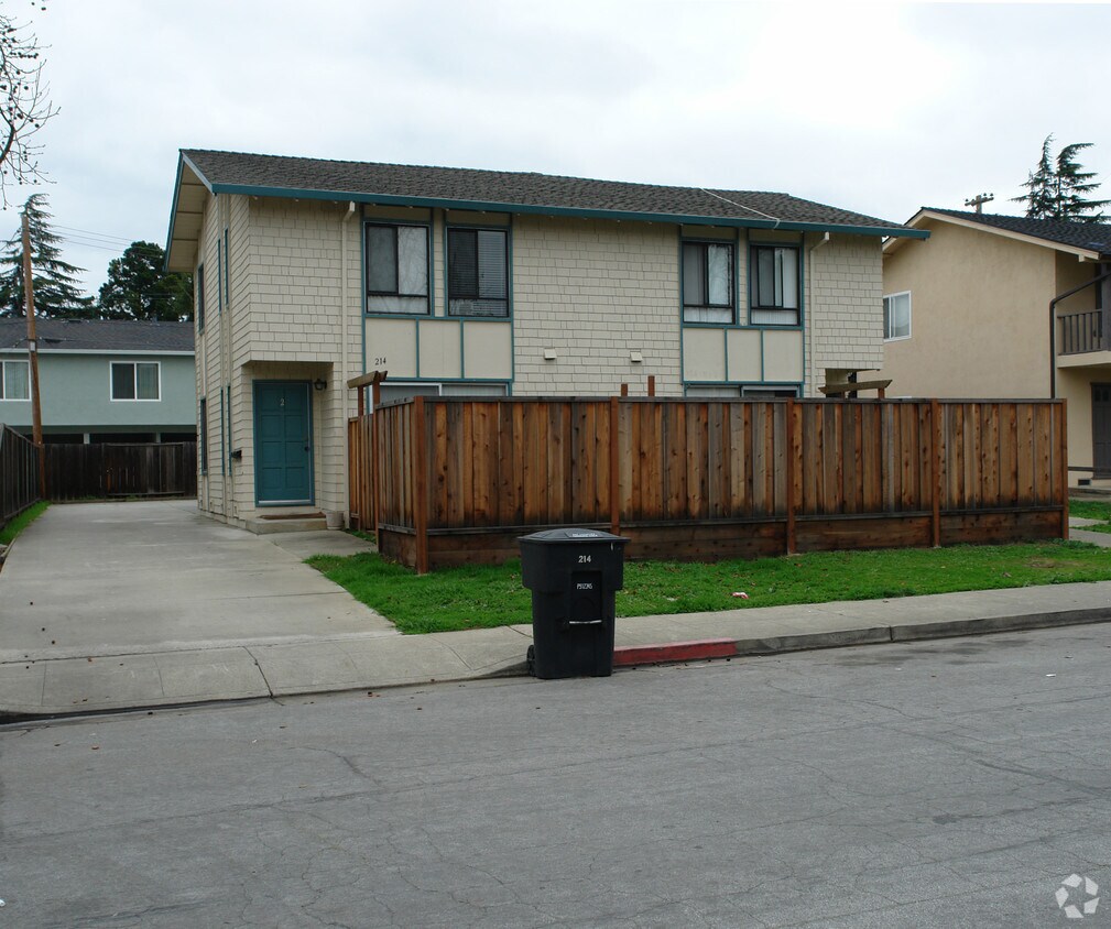 Building Photo - 214 Arriba Dr