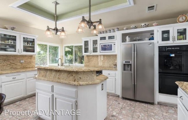 Foto del edificio - 22620 Hidden Hills Rd