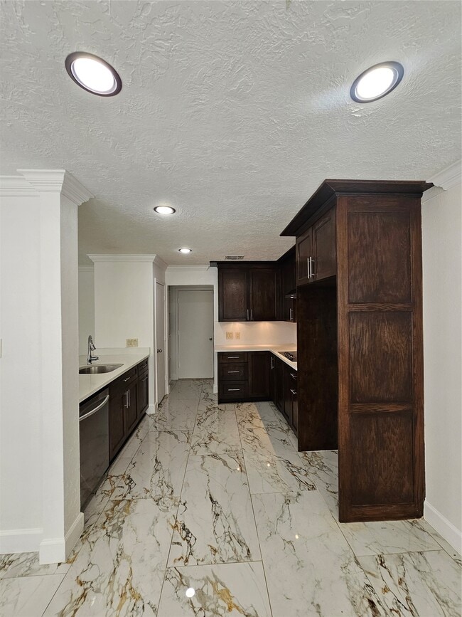 Building Photo - 9207 Dairy View Ln