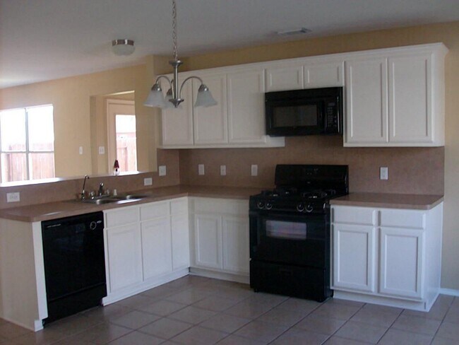 Foto del edificio - 6727 Stonecross Creek Ln