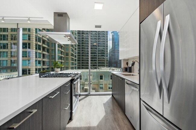 Foto del edificio - 8 E Huron St