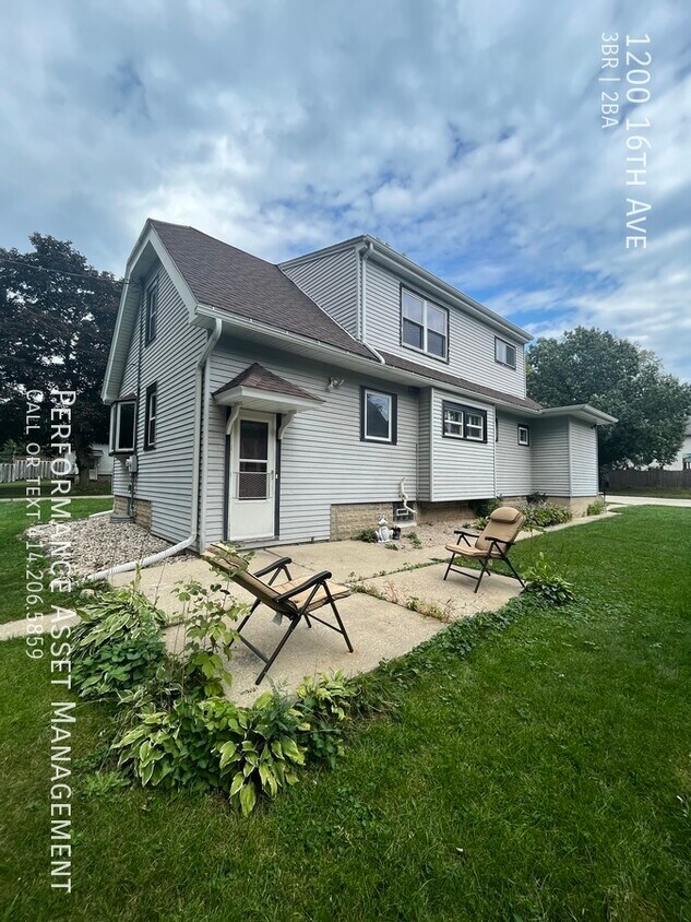Charming 3BR house in South Milwaukee! House Rental in South