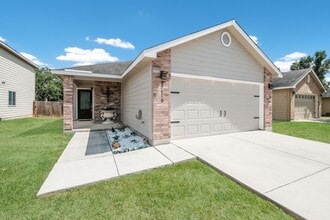 Building Photo - 25110 Orchard Acres