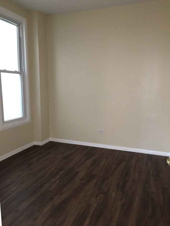 Foto del edificio - 1529 W 18th St
