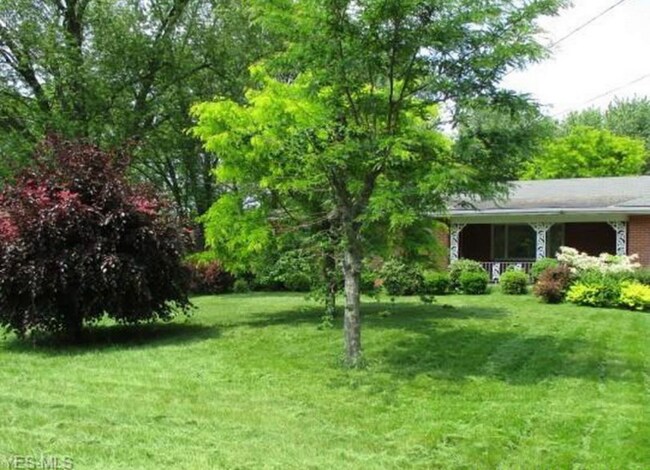 Building Photo - 266 Park Dr
