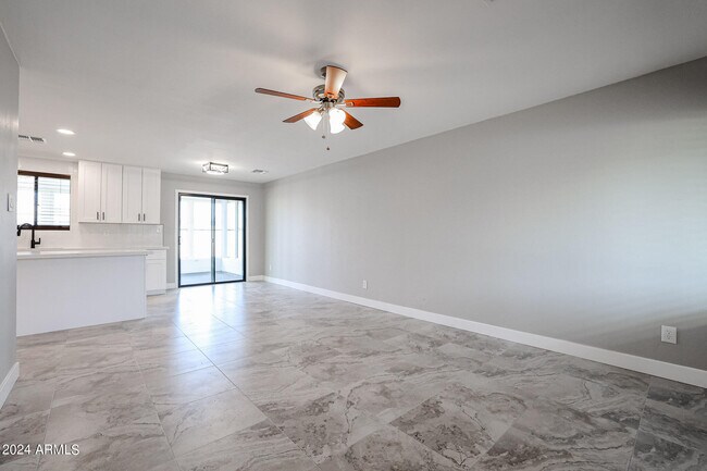 Building Photo - 2427 W Citrus Way