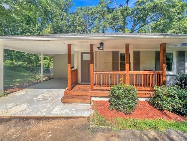 Building Photo - 2473 Harwood Dr