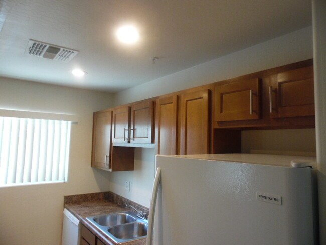 Building Photo - 5223 N 17th Ave