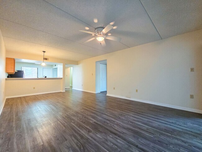 Foto del edificio - Spacious 2/1.5 in Somerset Village
