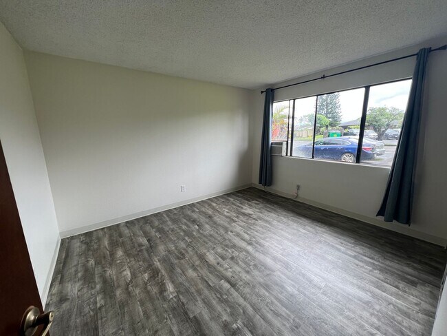 Building Photo - 2069 California Ave