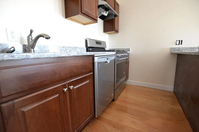 Foto del edificio - 23 Weitz St