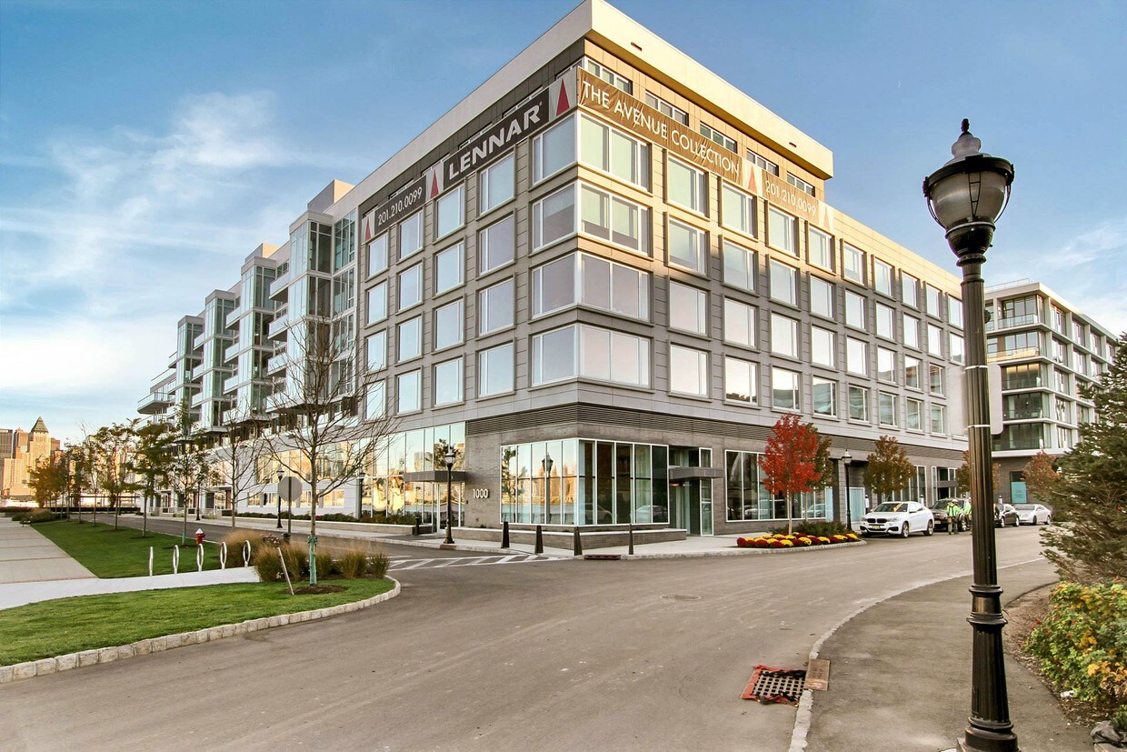 1000 Avenue At Port Imperial, Weehawken, NJ 07086 Condo for Rent in Weehawken, NJ