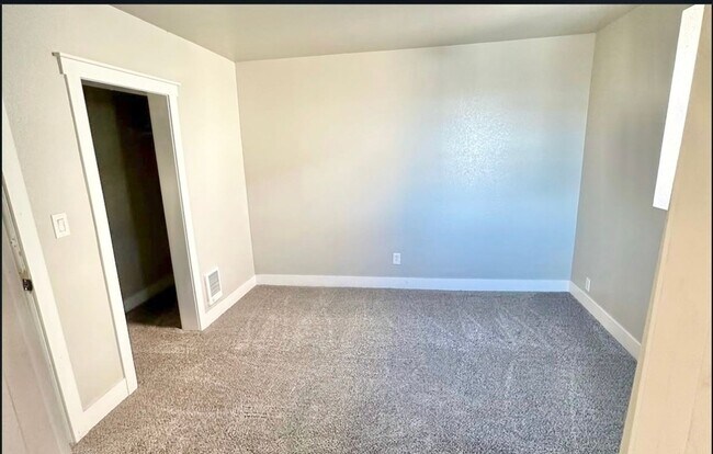 Foto del edificio - 2 Bed, 2 Bath Home in Pueblo | $1600