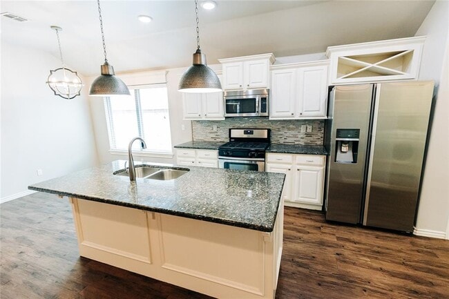 Building Photo - 8701 SW 37th St