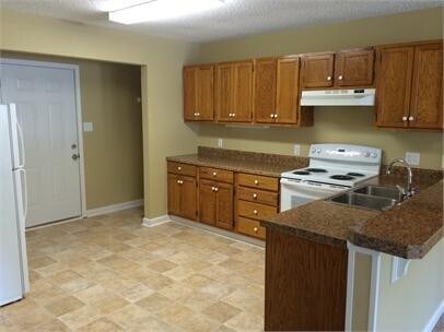 Foto del edificio - Available NOW!