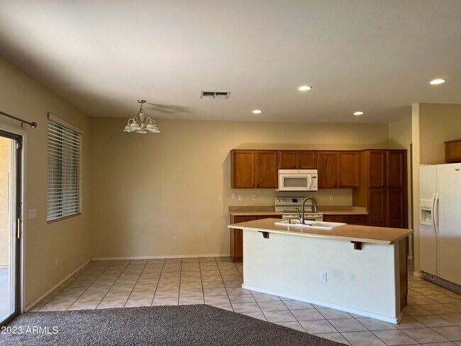 Building Photo - 4538 N 129th Ave