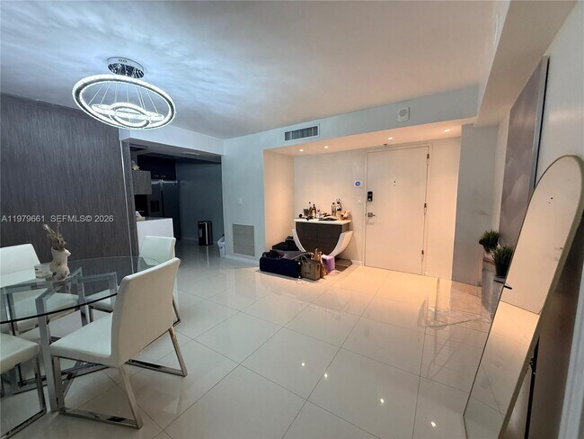 Foto del edificio - 6039 Collins Ave