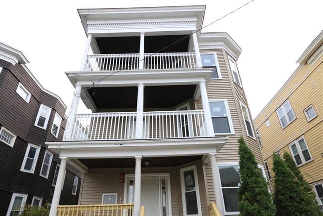 Building Photo - 29 Lewis St