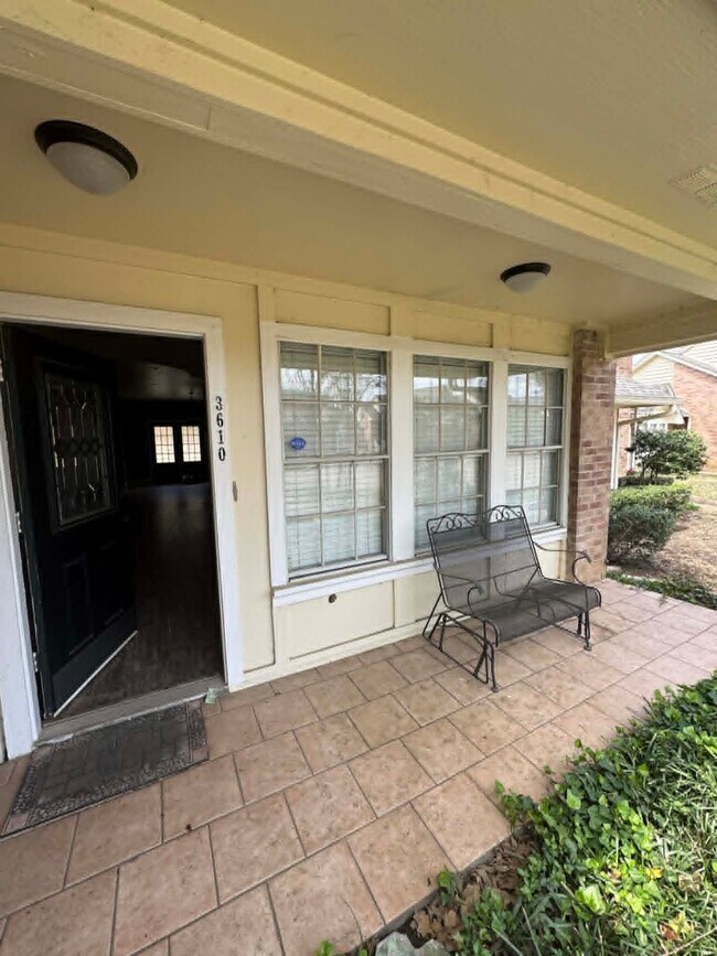 Foto del edificio - 3610 Soft Wind Ct