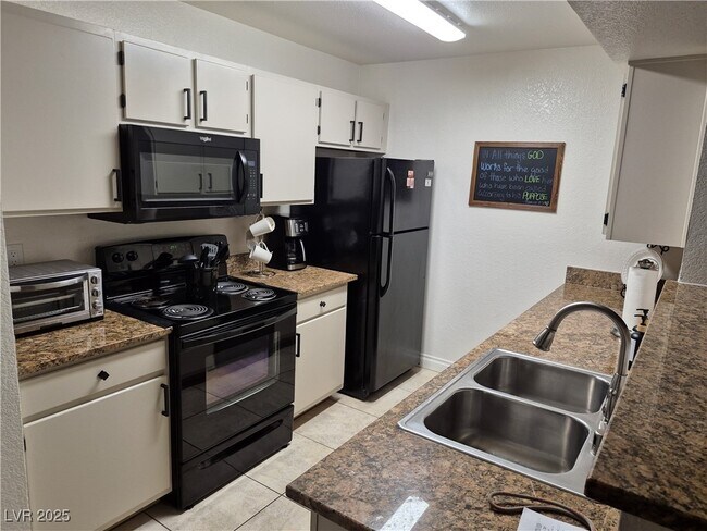 Building Photo - 8101 W Flamingo Rd