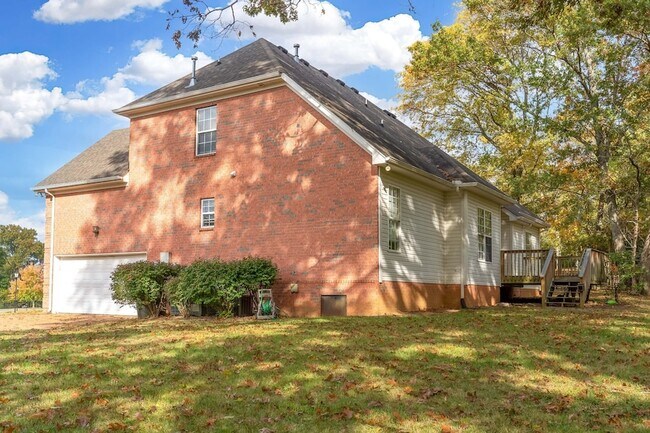 Foto del edificio - 107 Havenwood Ct