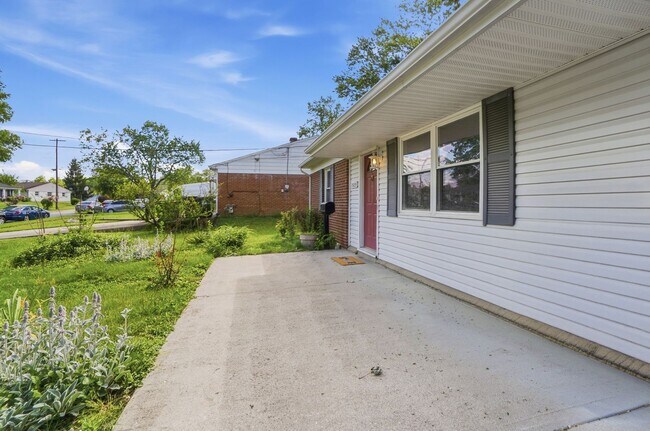 Foto del edificio - Three Bedroom Home with Great Outdoor Entertainment Space!