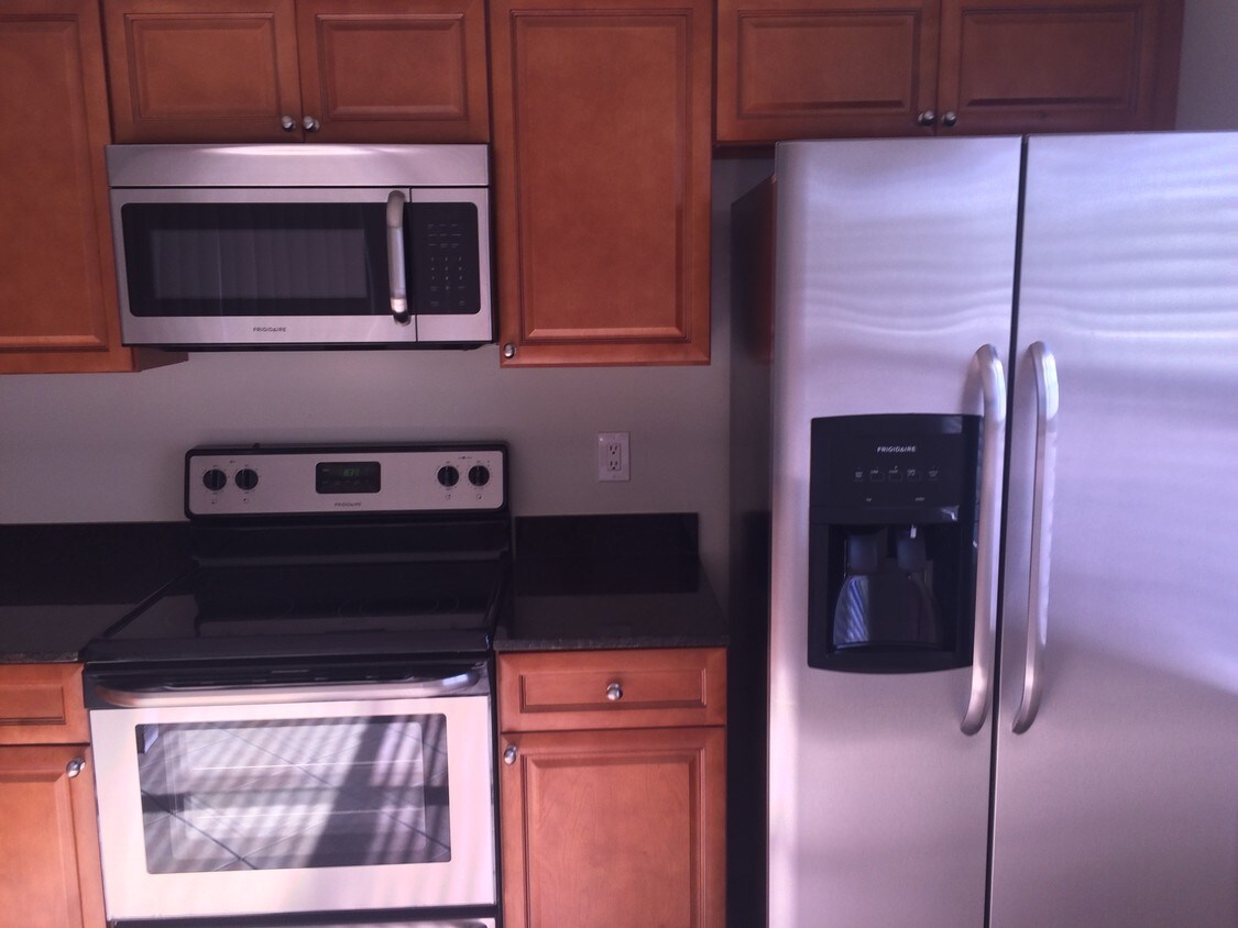 Foto del edificio - 1 Amherst Ct