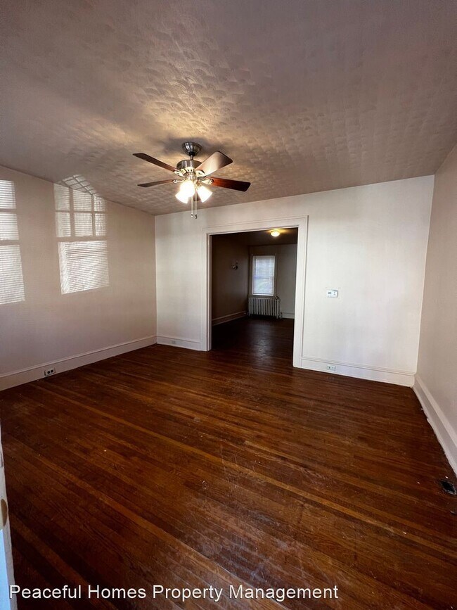 Building Photo - 3 br, 1 bath House - 444 W Vine St