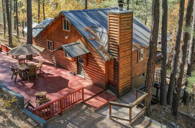 Foto del edificio - 243 S Jay Bird Ln