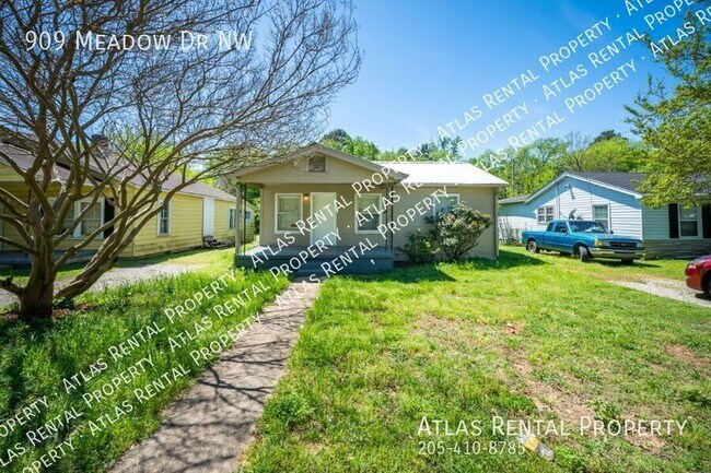 Foto del edificio - 909 Meadow Dr NW