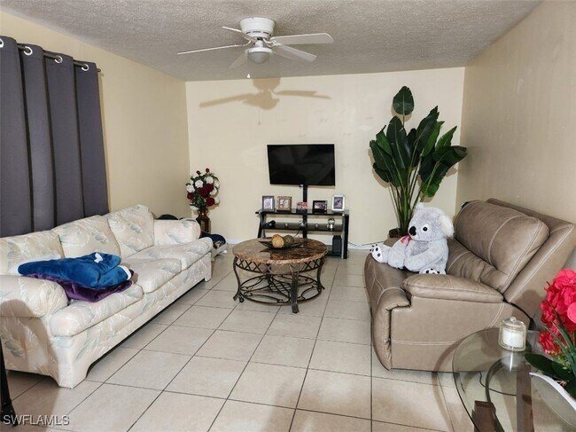 Foto del edificio - 4104 SE 12th Pl