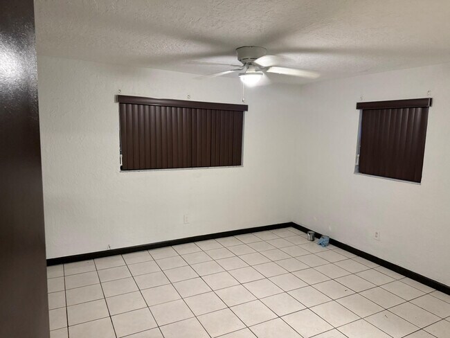 Foto del edificio - 429 NW 15th Ave