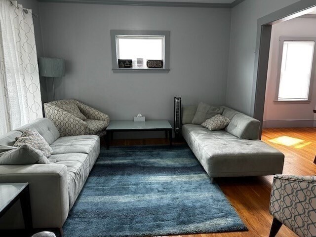 Foto del edificio - 28 Waverley Ave