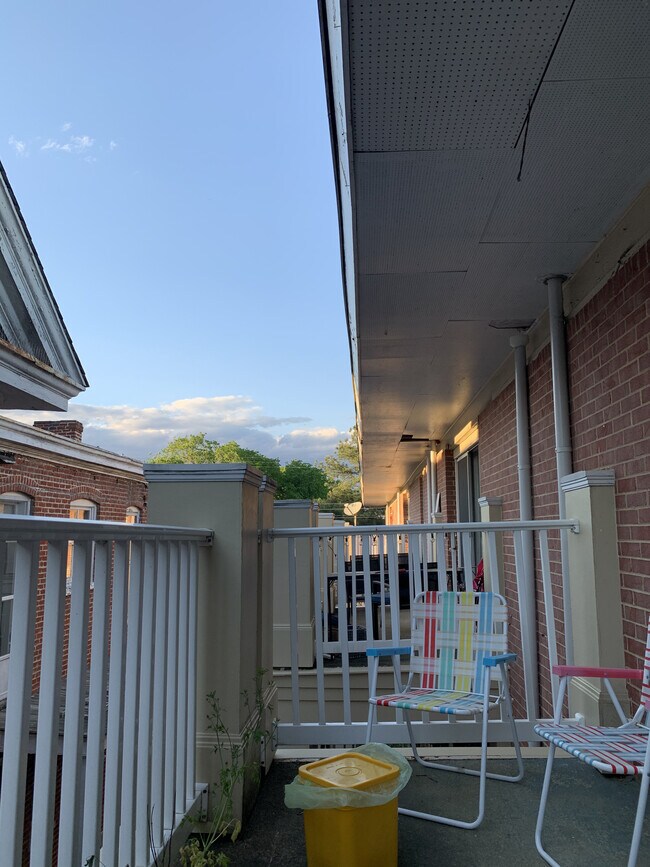 Foto del edificio - 2100 Grove Ave