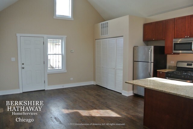 Foto del edificio - 1716 N Campbell Ave