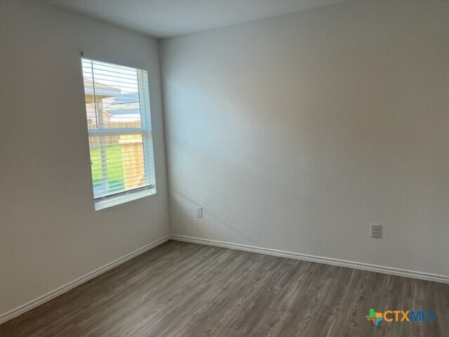 Foto del edificio - 3027 Shore Lark