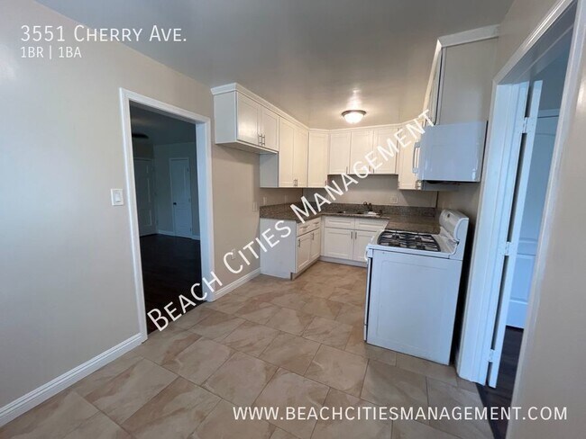 Building Photo - Nice One Bedroom home in City of Long Beach!