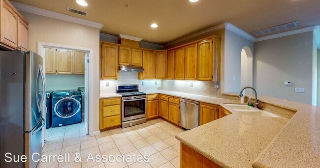 Building Photo - 3 br, 2 bath House - 126 Douglas Fir Circle