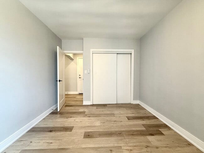 Photo du bâtiment - 1 E 35th St