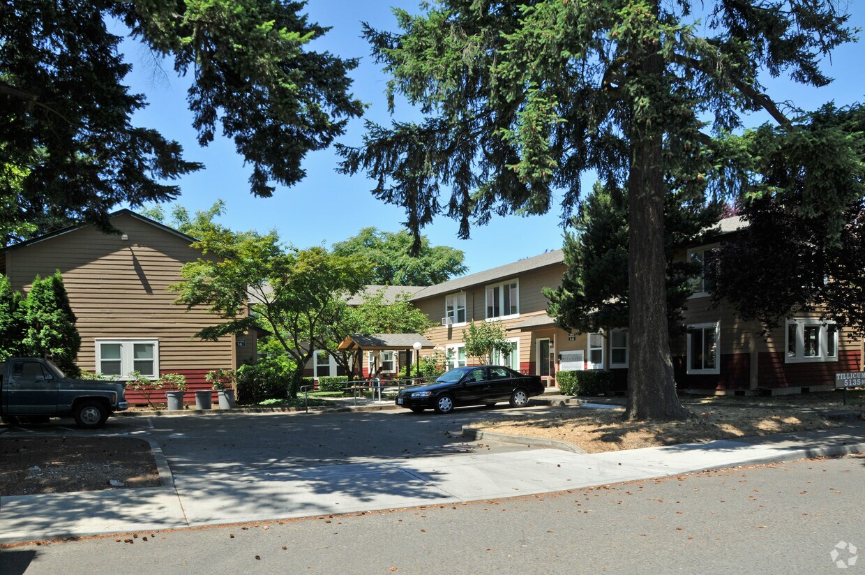 Building Photo - Tillicum Court