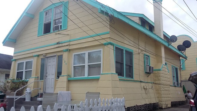 Building Photo - 5 Units