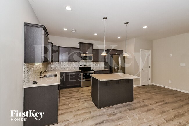Building Photo - 273 Cliffhaven Cir