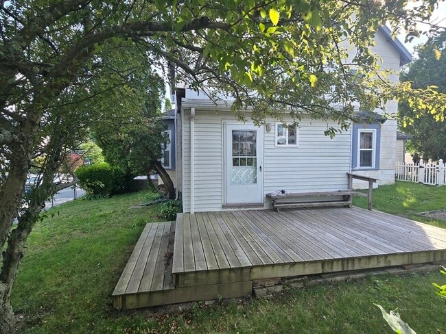 Building Photo - 67 Maynard St