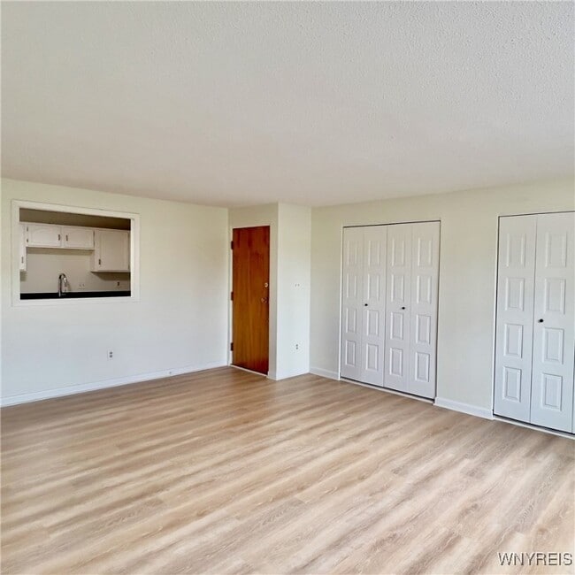 Foto del edificio - 6321 W Quaker St